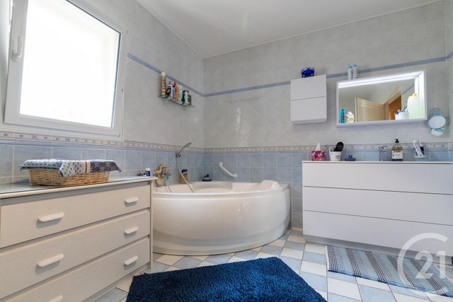 Afficher la photo en grand maison à vendre - 5 pièces - 136.0 m2 - PAULHAN - 34 - LANGUEDOC-ROUSSILLON - Century 21 Agi Immobilier