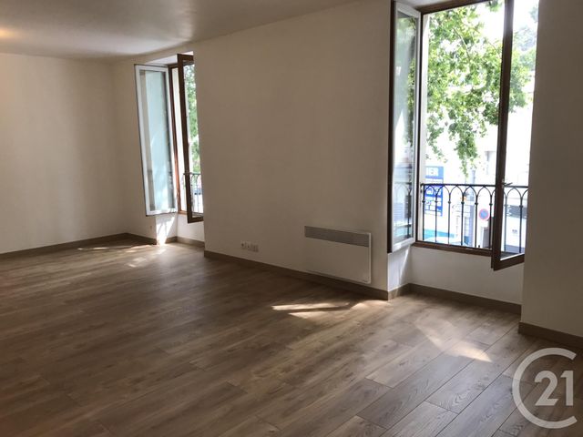 Appartement F3 à louer - 3 pièces - 81.05 m2 - CLERMONT L HERAULT - 34 - LANGUEDOC-ROUSSILLON - Century 21 Agi Immobilier