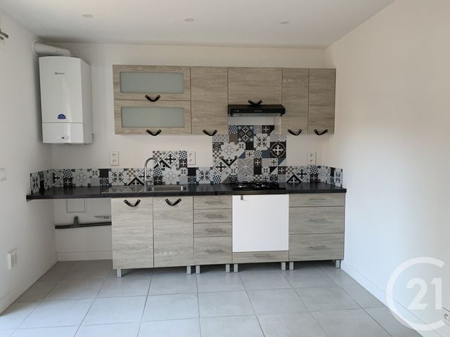 Afficher la photo en grand Appartement F3 à vendre - 3 pièces - 61.18 m2 - CLERMONT L HERAULT - 34 - LANGUEDOC-ROUSSILLON - Century 21 Agi Immobilier