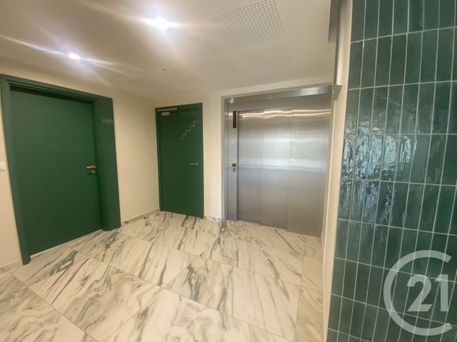 Appartement T3 à vendre - 3 pièces - 70.1 m2 - CLERMONT L HERAULT - 34 - LANGUEDOC-ROUSSILLON - Century 21 Agi Immobilier