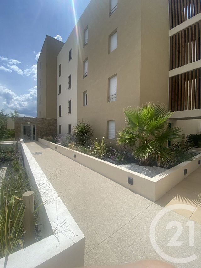 Appartement T3 à vendre - 3 pièces - 70.1 m2 - CLERMONT L HERAULT - 34 - LANGUEDOC-ROUSSILLON - Century 21 Agi Immobilier