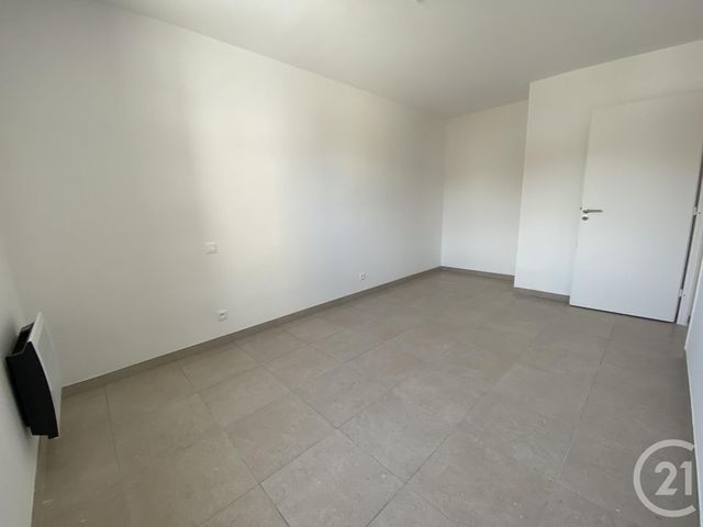 Appartement T3 à vendre - 3 pièces - 67.8 m2 - CLERMONT L HERAULT - 34 - LANGUEDOC-ROUSSILLON - Century 21 Agi Immobilier