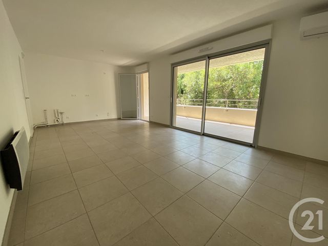 Appartement T3 à vendre - 3 pièces - 67.8 m2 - CLERMONT L HERAULT - 34 - LANGUEDOC-ROUSSILLON - Century 21 Agi Immobilier