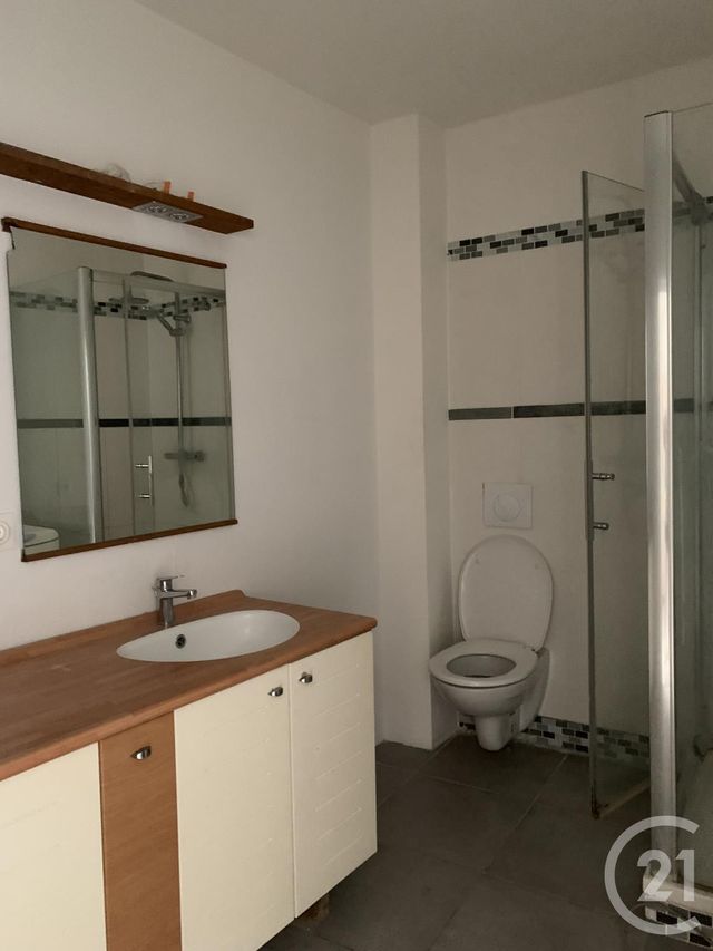 Afficher la photo en grand Appartement Duplex à louer - 3 pièces - 80.66 m2 - BEDARIEUX - 34 - LANGUEDOC-ROUSSILLON - Century 21 Agi Immobilier
