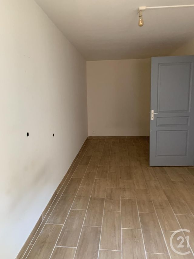 Afficher la photo en grand Appartement Duplex à louer - 3 pièces - 80.66 m2 - BEDARIEUX - 34 - LANGUEDOC-ROUSSILLON - Century 21 Agi Immobilier