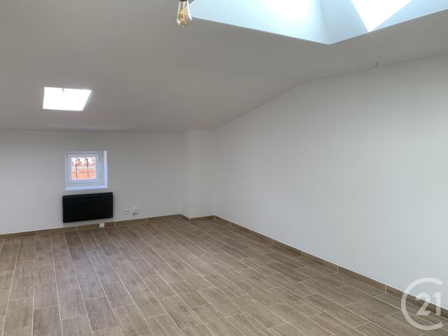 Afficher la photo en grand Appartement Duplex à louer - 3 pièces - 80.66 m2 - BEDARIEUX - 34 - LANGUEDOC-ROUSSILLON - Century 21 Agi Immobilier