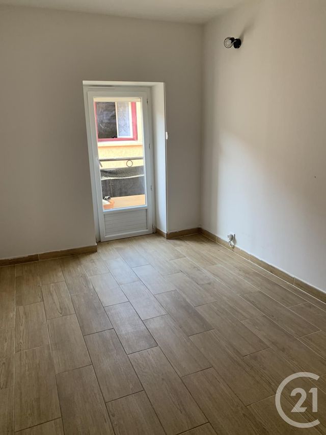 Afficher la photo en grand Appartement Duplex à louer - 3 pièces - 80.66 m2 - BEDARIEUX - 34 - LANGUEDOC-ROUSSILLON - Century 21 Agi Immobilier