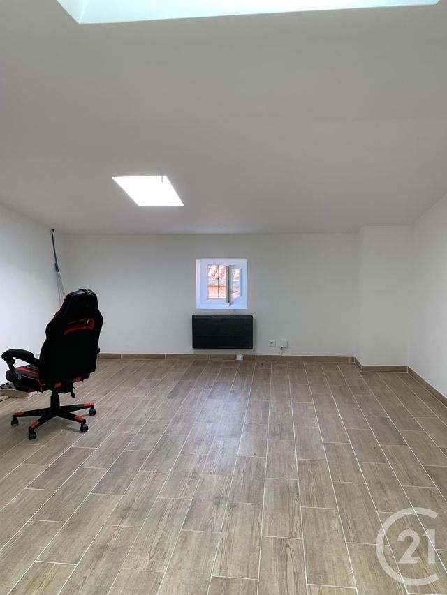 Afficher la photo en grand Appartement Duplex à louer - 3 pièces - 80.66 m2 - BEDARIEUX - 34 - LANGUEDOC-ROUSSILLON - Century 21 Agi Immobilier