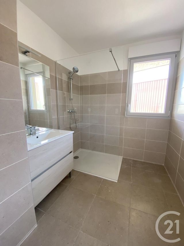 Appartement T3 à vendre - 2 pièces - 44.8 m2 - CLERMONT L HERAULT - 34 - LANGUEDOC-ROUSSILLON - Century 21 Agi Immobilier