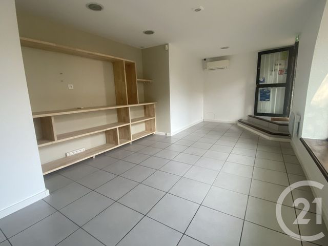 Appartement Local à louer - 1 pièce - 25.0 m2 - CLERMONT L HERAULT - 34 - LANGUEDOC-ROUSSILLON - Century 21 Agi Immobilier