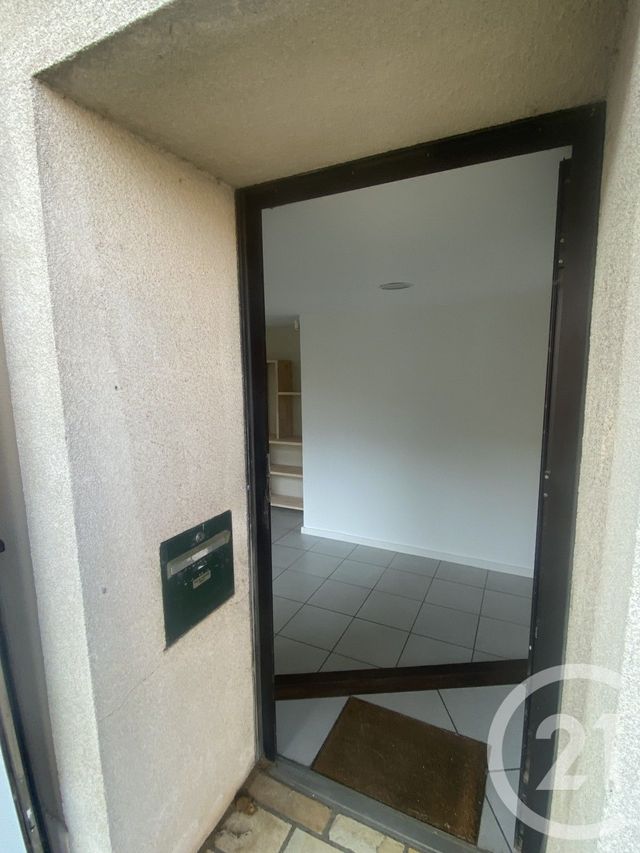 Appartement Local à louer - 1 pièce - 25.0 m2 - CLERMONT L HERAULT - 34 - LANGUEDOC-ROUSSILLON - Century 21 Agi Immobilier