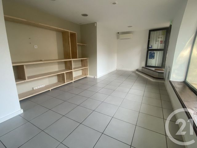 Appartement Local à louer - 1 pièce - 25.0 m2 - CLERMONT L HERAULT - 34 - LANGUEDOC-ROUSSILLON - Century 21 Agi Immobilier