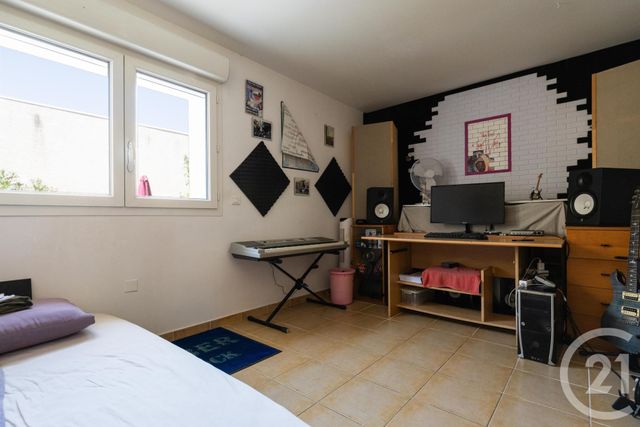 Appartement T4 à vendre - 5 pièces - 101.56 m2 - ST ANDRE DE SANGONIS - 34 - LANGUEDOC-ROUSSILLON - Century 21 Agi Immobilier