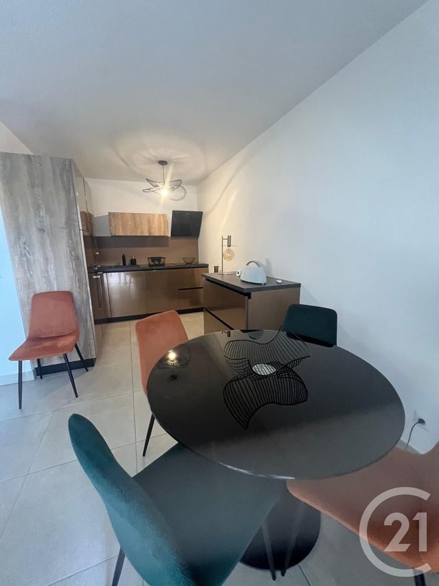 Afficher la photo en grand Appartement T2 à vendre - 2 pièces - 40.0 m2 - CLERMONT L HERAULT - 34 - LANGUEDOC-ROUSSILLON - Century 21 Agi Immobilier