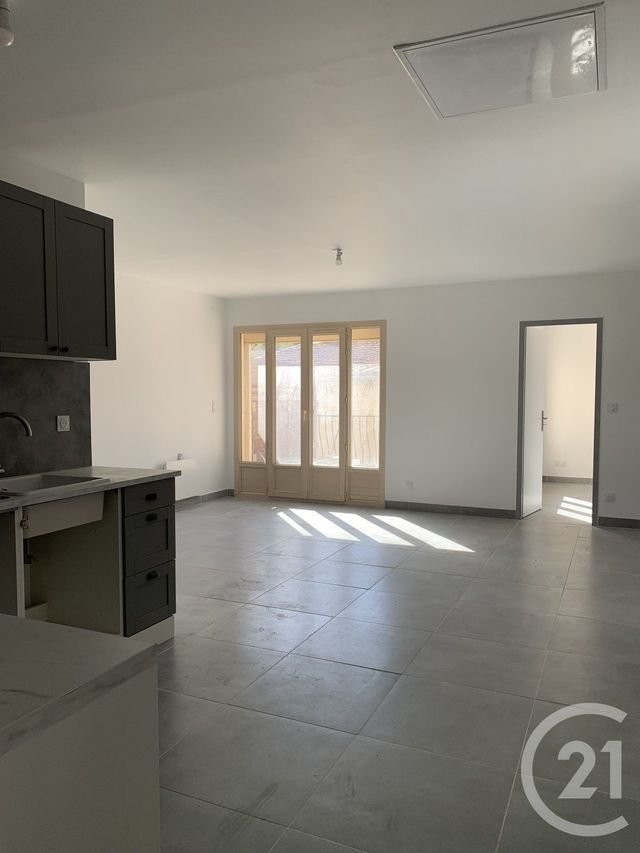Appartement F4 à louer - 4 pièces - 80.95 m2 - LE POUGET - 34 - LANGUEDOC-ROUSSILLON - Century 21 Agi Immobilier