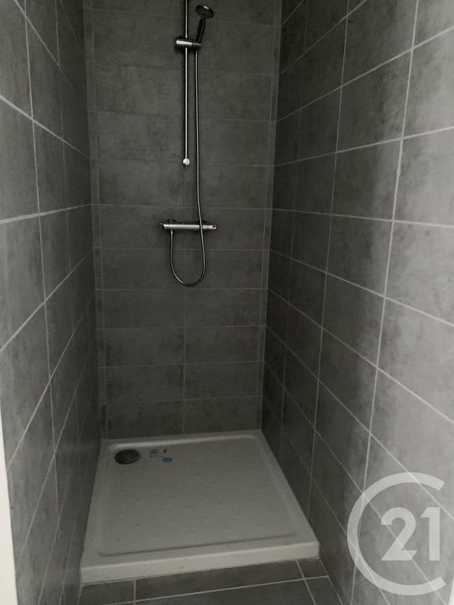 Appartement F4 à louer - 4 pièces - 80.95 m2 - LE POUGET - 34 - LANGUEDOC-ROUSSILLON - Century 21 Agi Immobilier