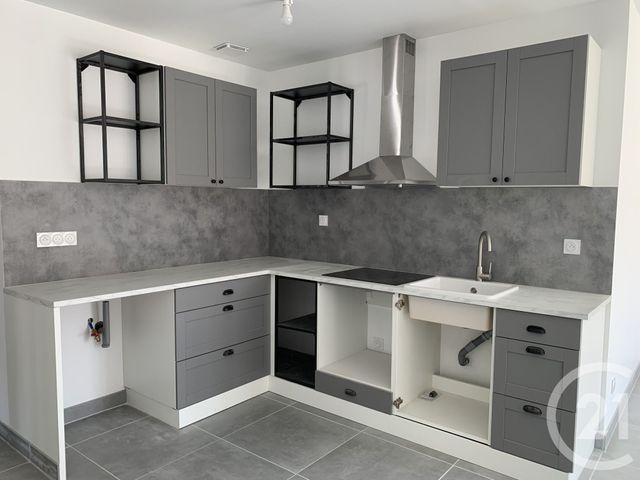 Appartement F4 à louer - 4 pièces - 80.95 m2 - LE POUGET - 34 - LANGUEDOC-ROUSSILLON - Century 21 Agi Immobilier