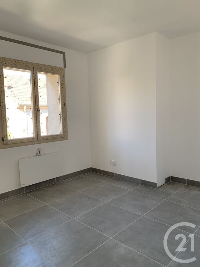Appartement F4 à louer - 4 pièces - 80.95 m2 - LE POUGET - 34 - LANGUEDOC-ROUSSILLON - Century 21 Agi Immobilier