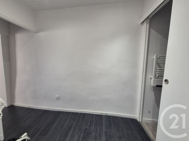 Appartement à vendre - 2 pièces - 23.4 m2 - CLERMONT L HERAULT - 34 - LANGUEDOC-ROUSSILLON - Century 21 Agi Immobilier