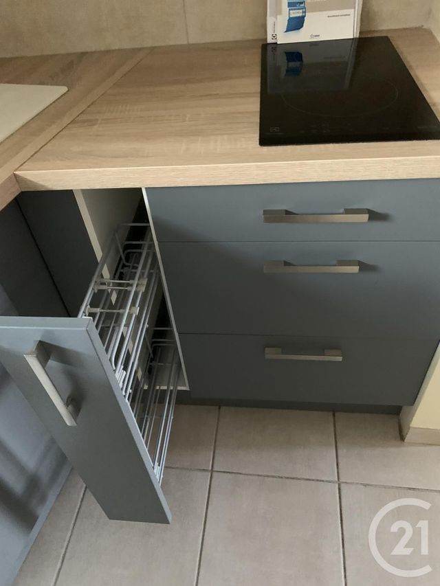 Afficher la photo en grand Appartement à louer - 2 pièces - 33.0 m2 - LE PUECH - 34 - LANGUEDOC-ROUSSILLON - Century 21 Agi Immobilier