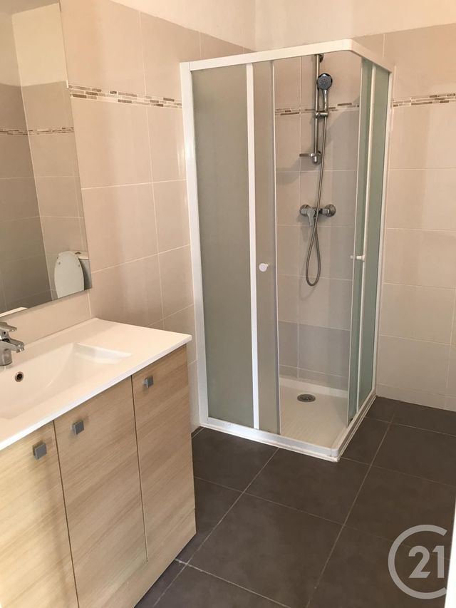 Afficher la photo en grand maison à louer - 2 pièces - 42.0 m2 - CLERMONT L HERAULT - 34 - LANGUEDOC-ROUSSILLON - Century 21 Agi Immobilier