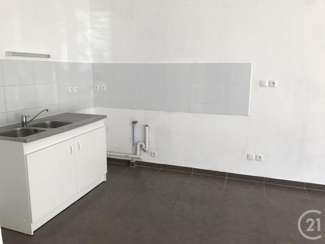 Afficher la photo en grand maison à louer - 2 pièces - 42.0 m2 - CLERMONT L HERAULT - 34 - LANGUEDOC-ROUSSILLON - Century 21 Agi Immobilier