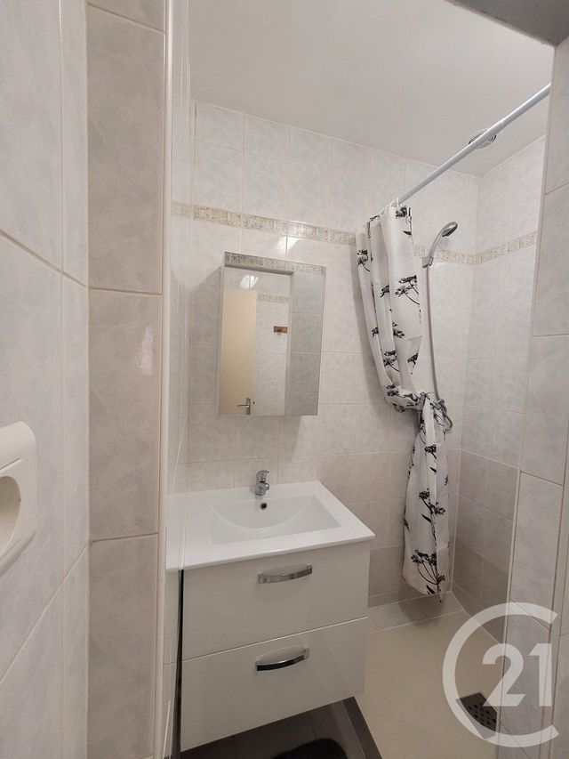 Appartement Studio à louer - 1 pièce - 18.5 m2 - CLERMONT L HERAULT - 34 - LANGUEDOC-ROUSSILLON - Century 21 Agi Immobilier