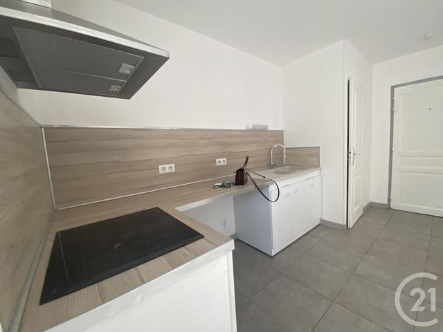 Appartement F3 à louer - 3 pièces - 40.0 m2 - BEDARIEUX - 34 - LANGUEDOC-ROUSSILLON - Century 21 Agi Immobilier