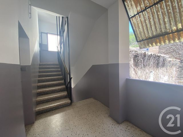 Appartement F3 à louer - 3 pièces - 40.07 m2 - BEDARIEUX - 34 - LANGUEDOC-ROUSSILLON - Century 21 Agi Immobilier