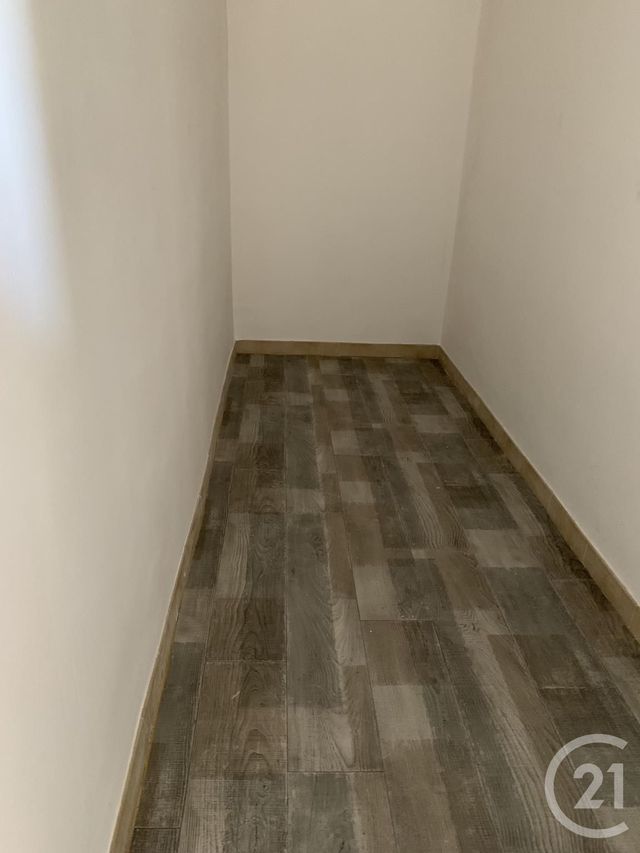 Appartement F4 à louer - 4 pièces - 120.0 m2 - LE POUGET - 34 - LANGUEDOC-ROUSSILLON - Century 21 Agi Immobilier