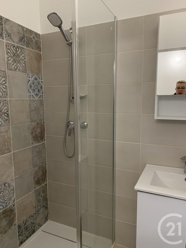 Appartement F3 à louer - 3 pièces - 47.15 m2 - CABRIERES - 34 - LANGUEDOC-ROUSSILLON - Century 21 Agi Immobilier