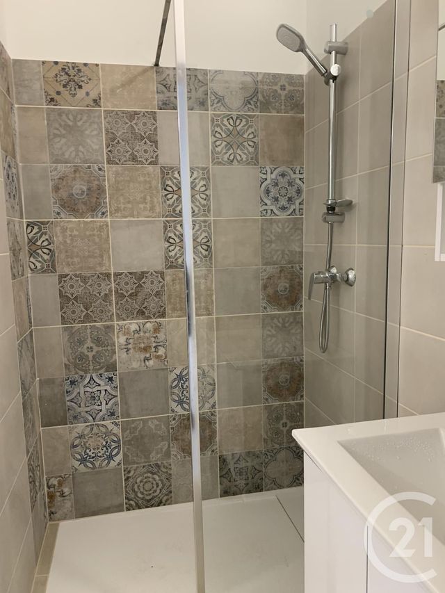 Appartement F3 à louer - 3 pièces - 47.15 m2 - CABRIERES - 34 - LANGUEDOC-ROUSSILLON - Century 21 Agi Immobilier