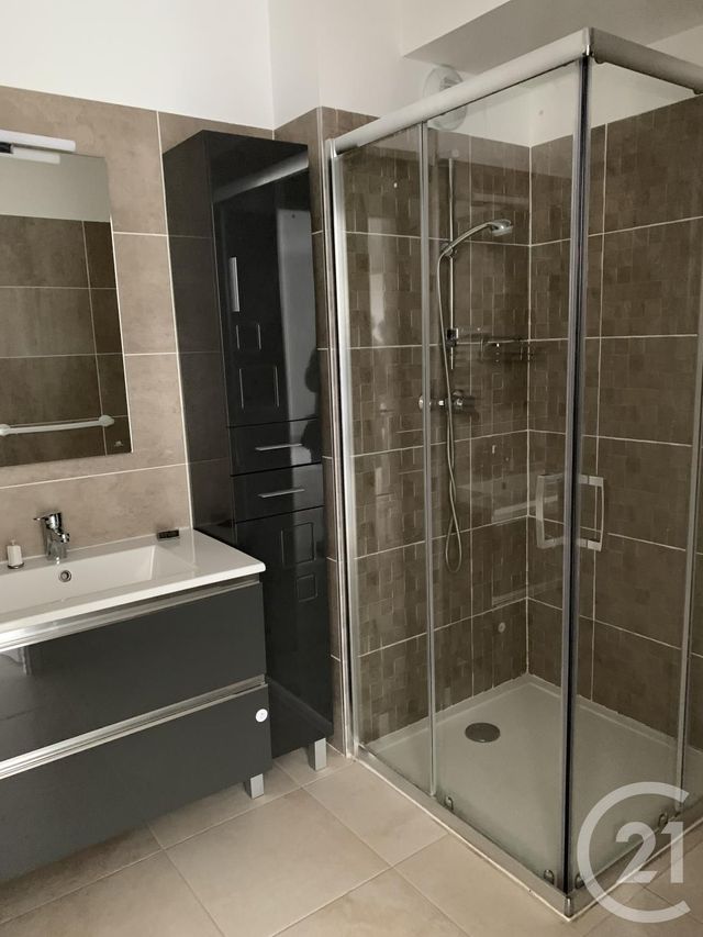 Appartement à louer - 2 pièces - 39.11 m2 - CLERMONT L HERAULT - 34 - LANGUEDOC-ROUSSILLON - Century 21 Agi Immobilier