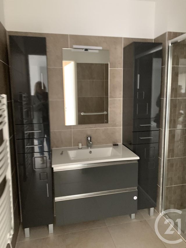 Appartement à louer - 2 pièces - 39.11 m2 - CLERMONT L HERAULT - 34 - LANGUEDOC-ROUSSILLON - Century 21 Agi Immobilier