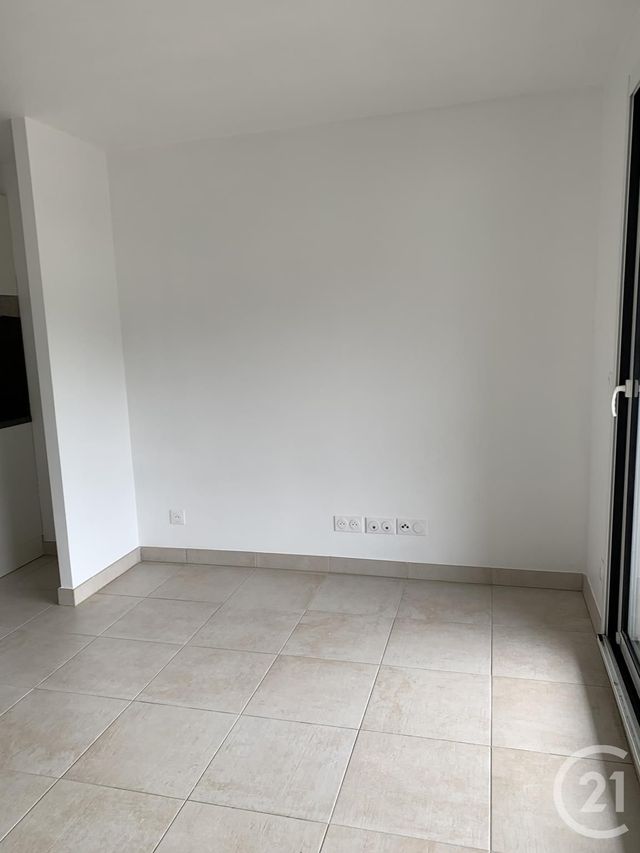 Appartement à louer - 2 pièces - 39.11 m2 - CLERMONT L HERAULT - 34 - LANGUEDOC-ROUSSILLON - Century 21 Agi Immobilier