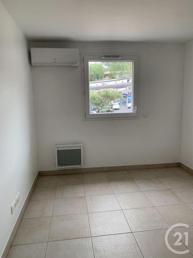Appartement à louer - 2 pièces - 39.11 m2 - CLERMONT L HERAULT - 34 - LANGUEDOC-ROUSSILLON - Century 21 Agi Immobilier