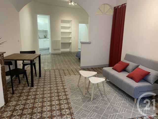 Appartement F1 à louer - 1 pièce - 46.0 m2 - CLERMONT L HERAULT - 34 - LANGUEDOC-ROUSSILLON - Century 21 Agi Immobilier