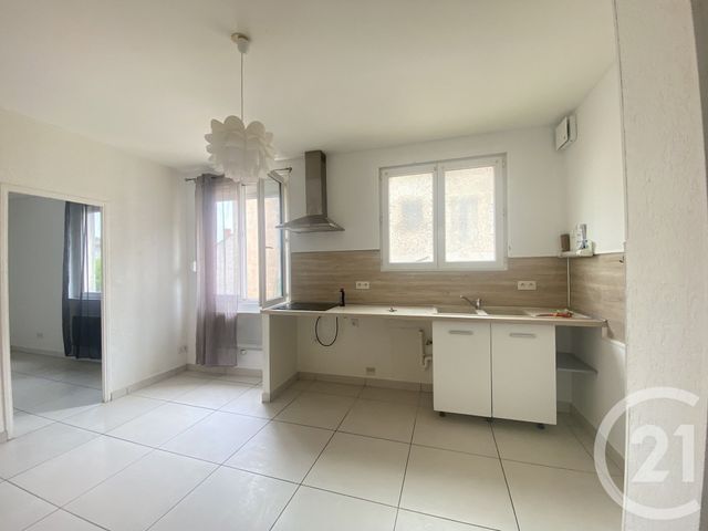 Appartement F3 à louer - 3 pièces - 40.0 m2 - BEDARIEUX - 34 - LANGUEDOC-ROUSSILLON - Century 21 Agi Immobilier