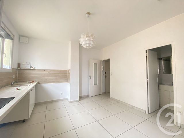 Appartement F3 à louer - 3 pièces - 40.0 m2 - BEDARIEUX - 34 - LANGUEDOC-ROUSSILLON - Century 21 Agi Immobilier