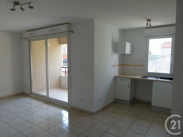 Appartement F3 à louer - 3 pièces - 57.8 m2 - CLERMONT L HERAULT - 34 - LANGUEDOC-ROUSSILLON - Century 21 Agi Immobilier