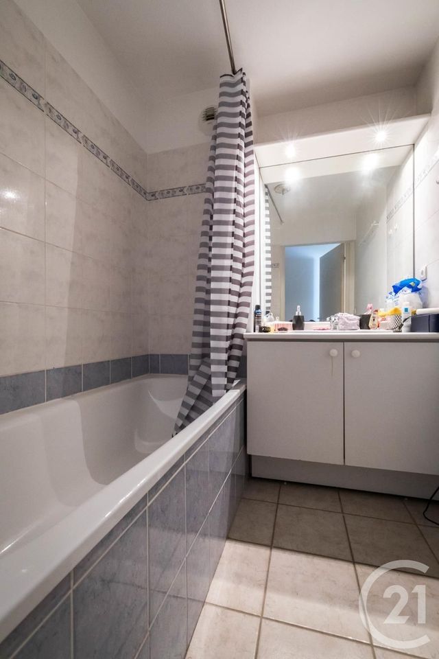 Appartement F2 à louer - 2 pièces - 43.67 m2 - CLERMONT L HERAULT - 34 - LANGUEDOC-ROUSSILLON - Century 21 Agi Immobilier
