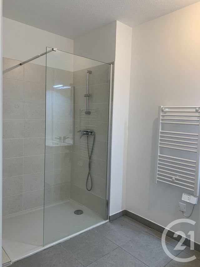 Appartement F2 à louer - 2 pièces - 48.2 m2 - CLERMONT L HERAULT - 34 - LANGUEDOC-ROUSSILLON - Century 21 Agi Immobilier
