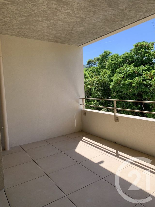Appartement F2 à louer - 2 pièces - 48.2 m2 - CLERMONT L HERAULT - 34 - LANGUEDOC-ROUSSILLON - Century 21 Agi Immobilier