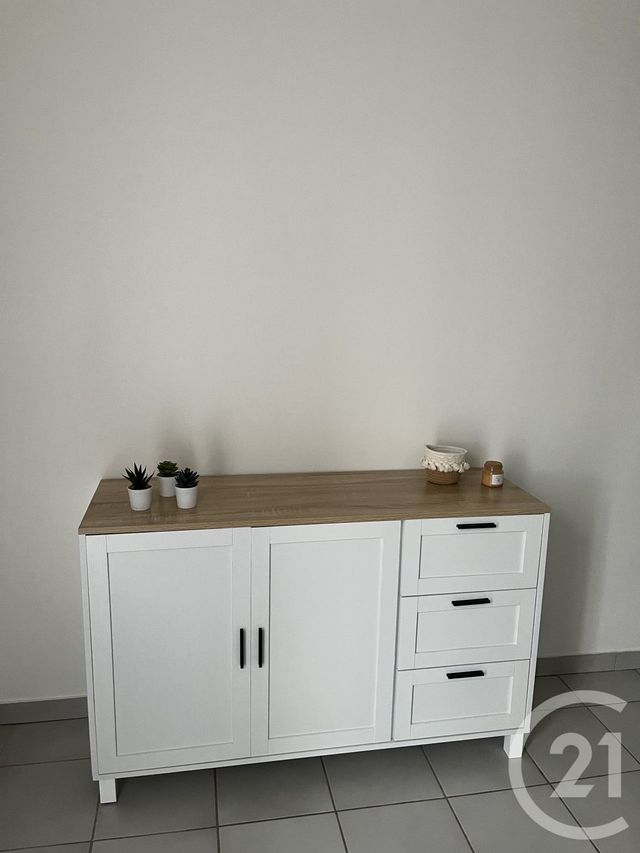 Appartement Studio à louer - 1 pièce - 18.5 m2 - CLERMONT L HERAULT - 34 - LANGUEDOC-ROUSSILLON - Century 21 Agi Immobilier
