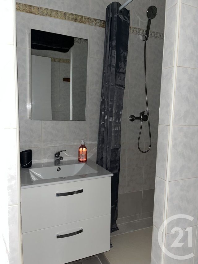 Appartement Studio à louer - 1 pièce - 18.5 m2 - CLERMONT L HERAULT - 34 - LANGUEDOC-ROUSSILLON - Century 21 Agi Immobilier